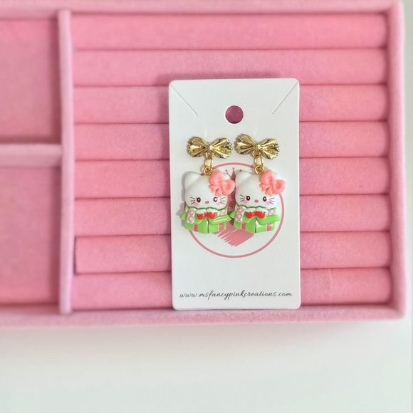 Hello Kitty Handmade Christmas Earrings - Picture 5 of 5